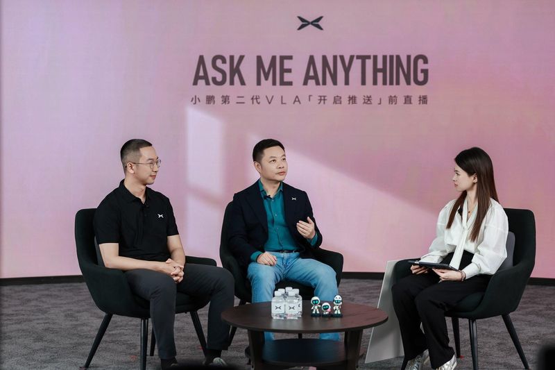 小鹏第二代VLA推送在即，何小鹏坦承每月巨额投入，曾内心忐忑。