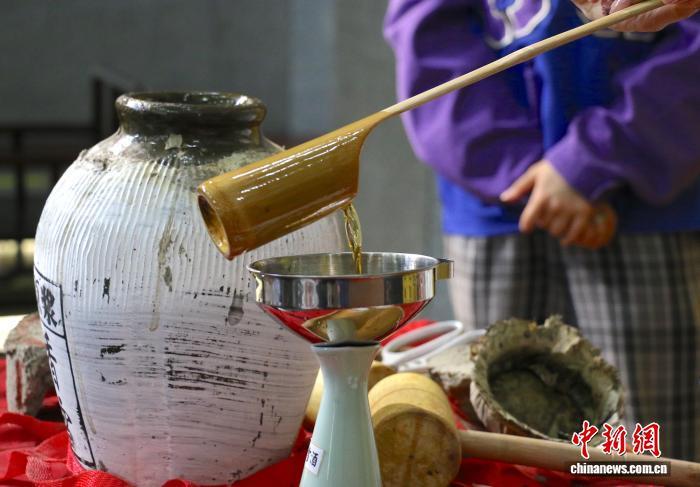  时光酿造的秘密：揭开绍兴黄酒百年陈韵的真相 文化旅游