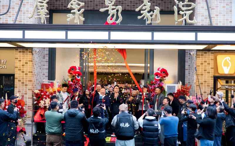 德云社小剧场票房真相：粉丝神话与市场现实的残酷落差