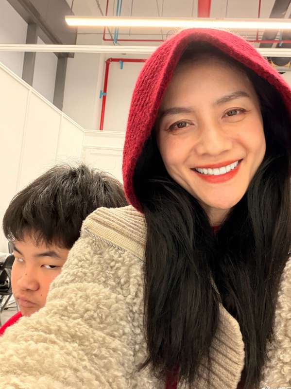从“东北宋仲基”到翩翩少年:安吉街拍背后的成长启示录 娱乐新闻